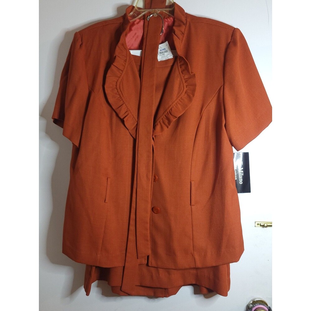 NWT Women's skirt suit (AF62)